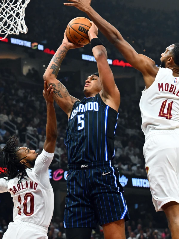 魔术横扫76人，利拉德扛起全队