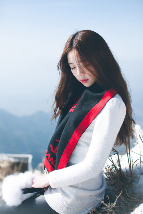 跨界之夜—当三笘薰的足球灵魂点燃NBA季后赛的战场